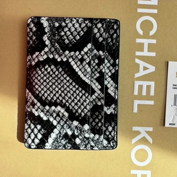 NWT Michael Kors Cardholder new - Picture 3 of 4